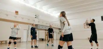 Les meilleures formations pour favoriser l’insertion des jeunes diplômés sur le marché du travail
