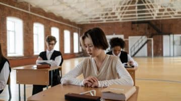 Formations en alternance : ce cursus est-il fait pour vous ?